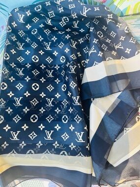 Louis Vuitton Black & Cream Monogram Silk-Feel Scarf